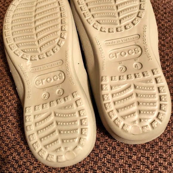 Crocs Sandles size 4 - Picture 2 of 5